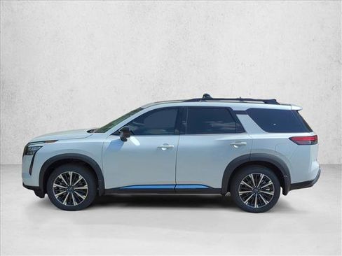 New 2026 Nissan Pathfinder Platinum w/ Cargo Package FWD image 3
