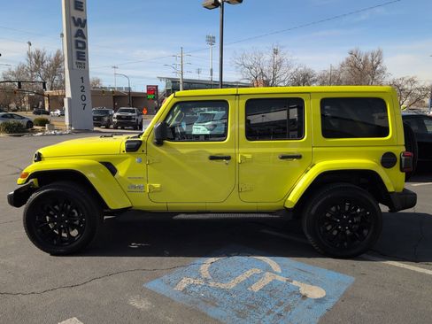 Used 2023 Jeep Wrangler Sahara w/ Cold Weather Group image 7