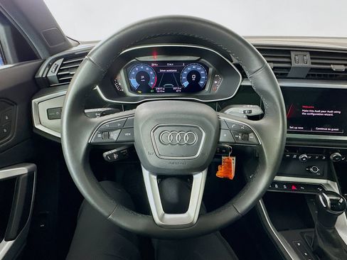 Certified 2025 Audi Q3 2.0T Premium image 11
