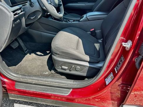 Certified 2025 Hyundai Tucson SEL AWD/4WD image 12