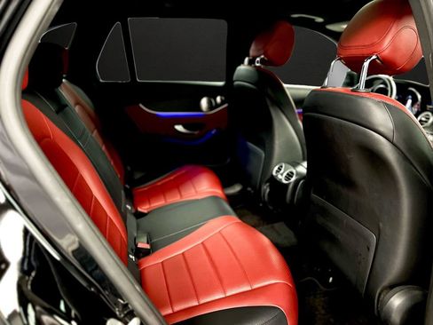 Used 2020 Mercedes-Benz GLC 300 4MATIC image 29