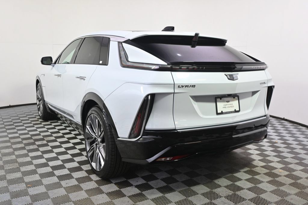 Certified 2026 Cadillac Lyriq Signature Luxury w/ Nappa Leather Package AWD/4WD image 4