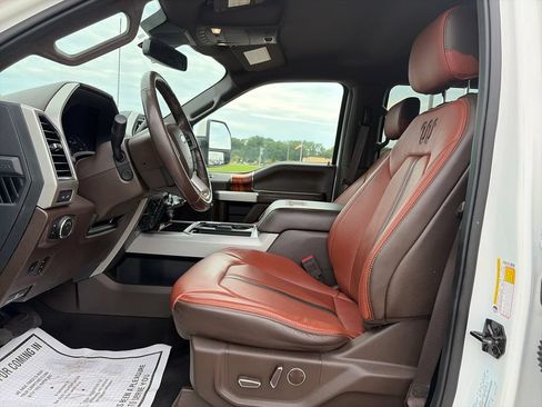Used 2022 Ford F250 King Ranch w/ FX4 Off-Road Package AWD/4WD image 18