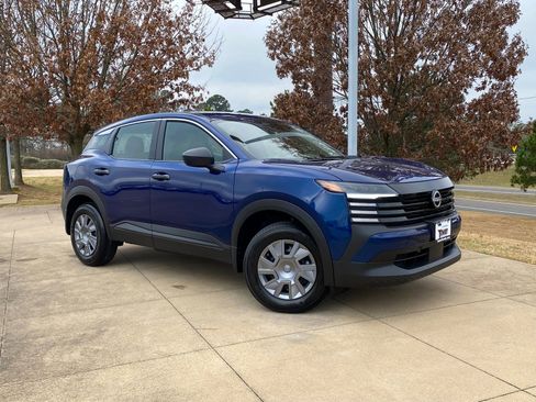 Used 2026 Nissan Kicks S image 1