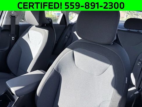 Certified 2025 Kia K4 FWD image 12