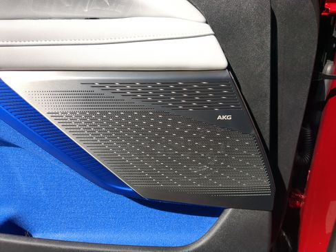 New 2026 Cadillac Optiq Luxury 1 image 18