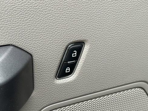 Used 2018 Ford F150 XLT RWD image 21