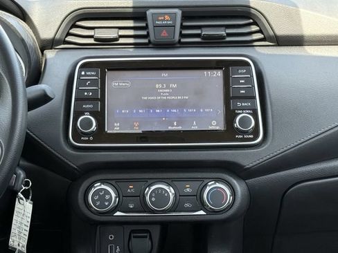 Used 2022 Nissan Versa S FWD image 16