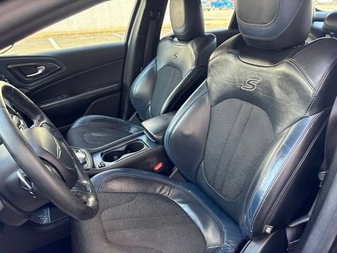 Used 2015 Chrysler 200 S w/ Comfort Group AWD/4WD image 27