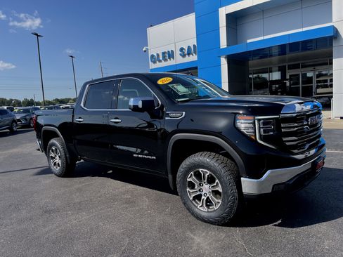 Used 2025 GMC Sierra 1500 SLT AWD/4WD image 5