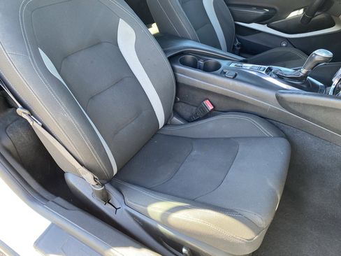 Used 2020 Chevrolet Camaro LT image 10