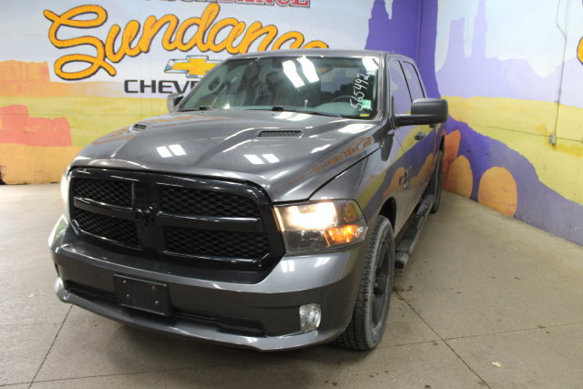 Used 2019 RAM 1500 Express w/ Wheel & Sound Group AWD/4WD image 4