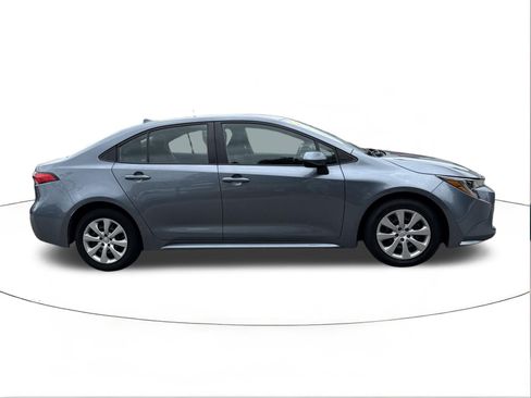 Used 2024 Toyota Corolla LE FWD image 2