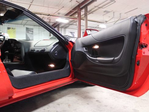 Used 1996 Chevrolet Corvette Base 2dr Hatchback image 31