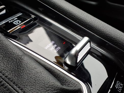 Used 2023 Jeep Compass Latitude image 29