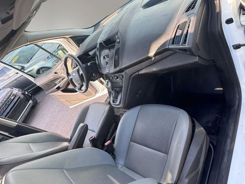 Used 2018 Ford Transit Connect XL FWD image 9