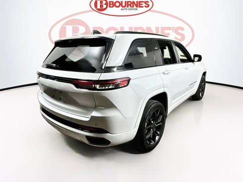 Used 2024 Jeep Grand Cherokee Limited 4xe image 12