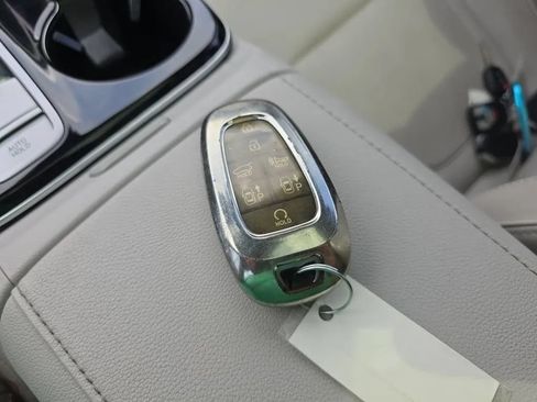 Used 2022 Hyundai Tucson Limited FWD image 40