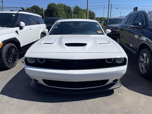 Used 2020 Dodge Challenger R/T Scat Pack RWD image 2