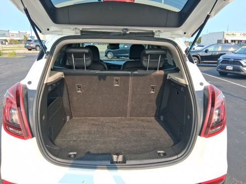 Used 2021 Buick Encore Preferred AWD/4WD image 25