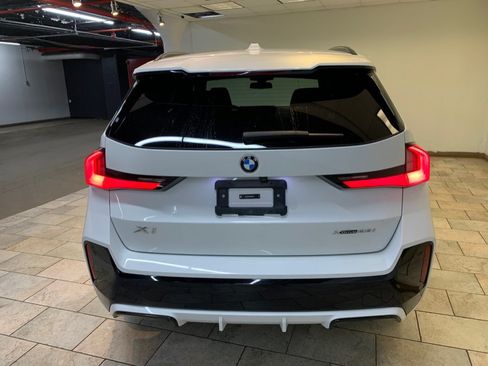 Used 2023 BMW X1 xDrive28i w/ M Sport Package AWD/4WD image 9