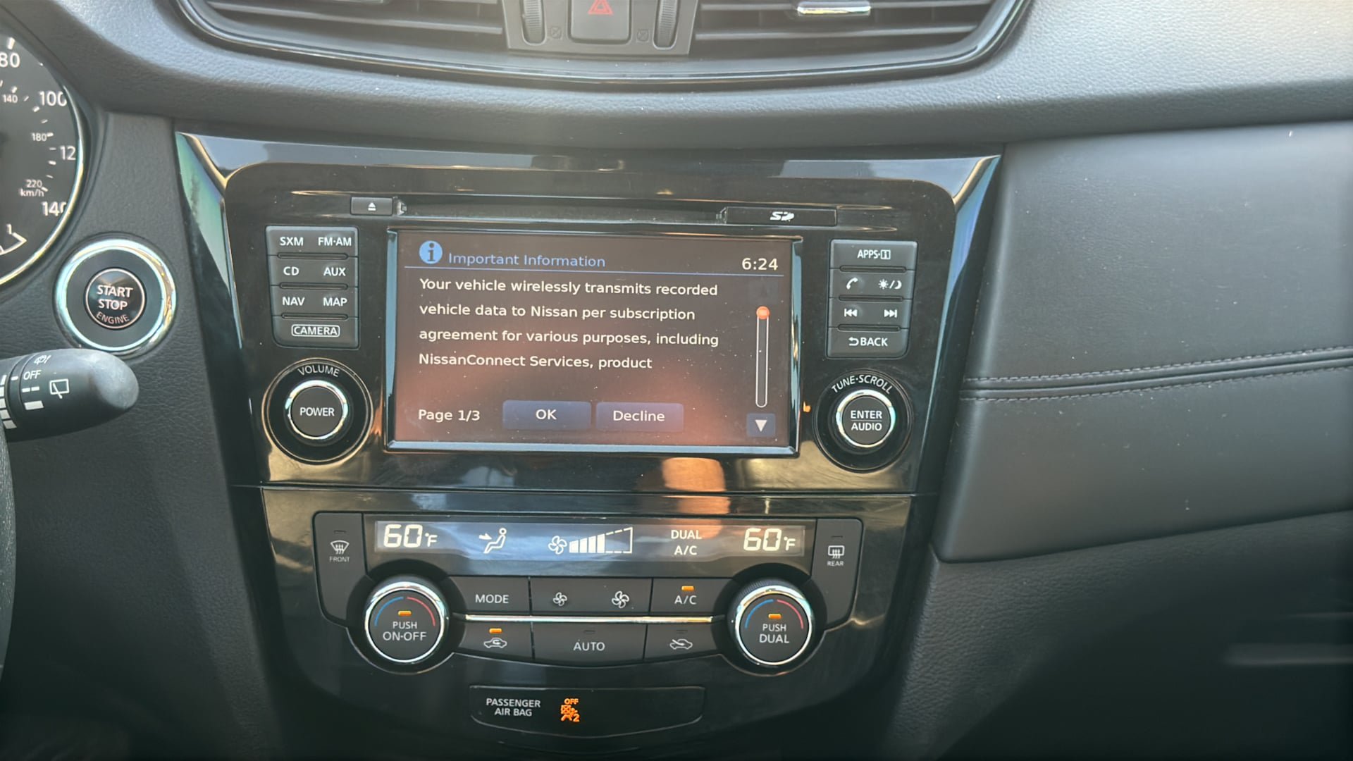 Used 2017 Nissan Rogue SL w/ SL Premium Package FWD image 25