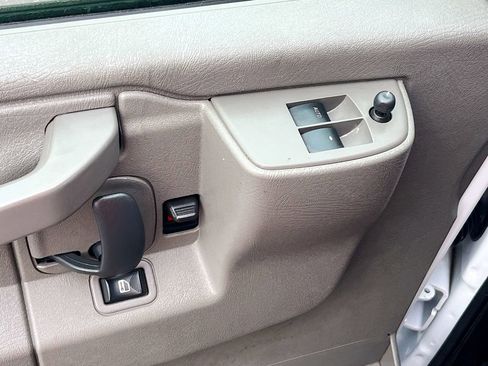 Used 2024 GMC Savana 2500 w/ Driver Convenience Package RWD image 17