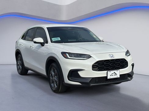 Used 2026 Honda HR-V LX image 9