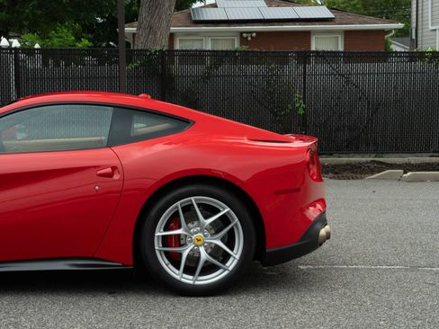 Used 2017 Ferrari F12 Berlinetta RWD image 43