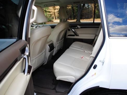 Used 2016 Lexus GX 460 Luxury image 6