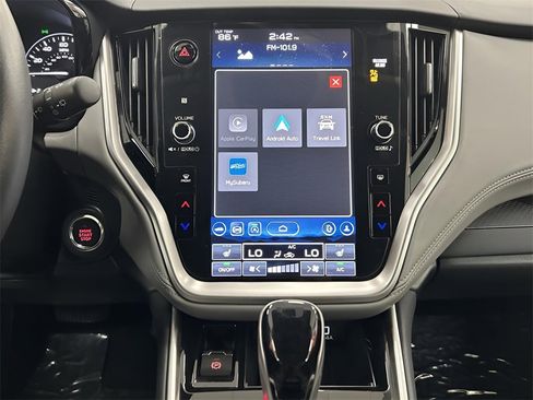 Used 2024 Subaru Outback Premium image 16