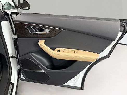 Used 2026 Audi Q8 Premium Plus image 26