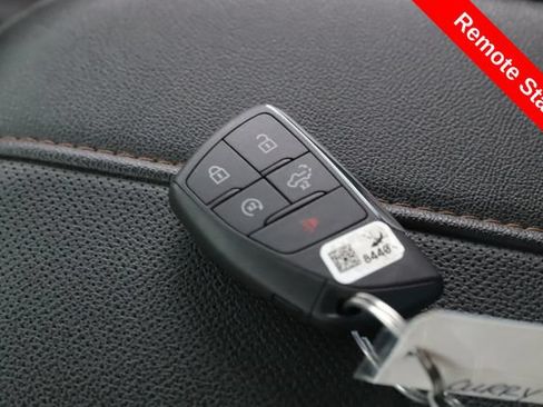Used 2024 GMC Sierra 1500 AT4 AWD/4WD image 3
