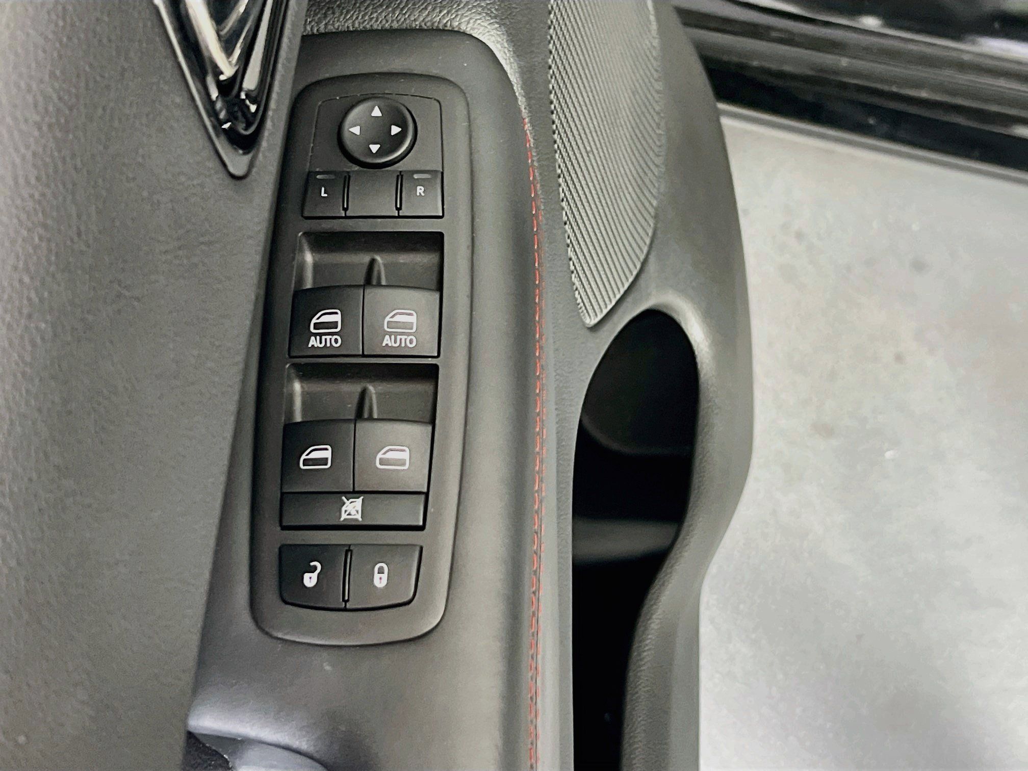 Used 2023 Dodge Durango R/T AWD/4WD image 18