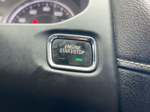 Certified 2023 GMC Acadia SLT image 26