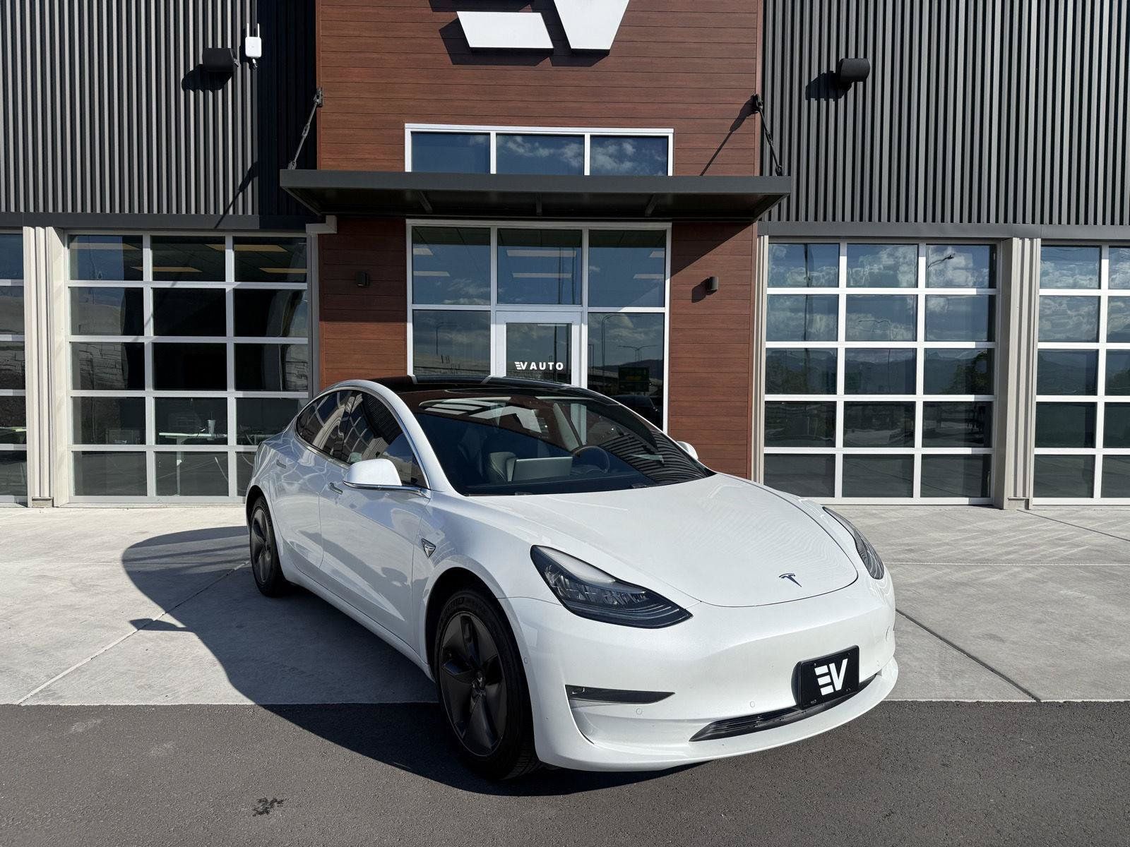 Used 2019 Tesla Model 3 Standard Range Plus RWD image 2