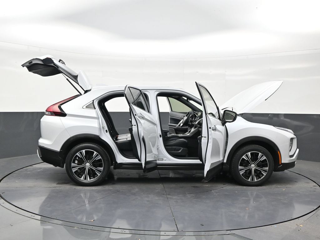 Used 2022 Mitsubishi Eclipse Cross SE FWD image 28