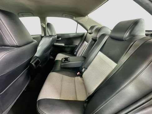 Used 2012 Toyota Camry SE FWD image 24