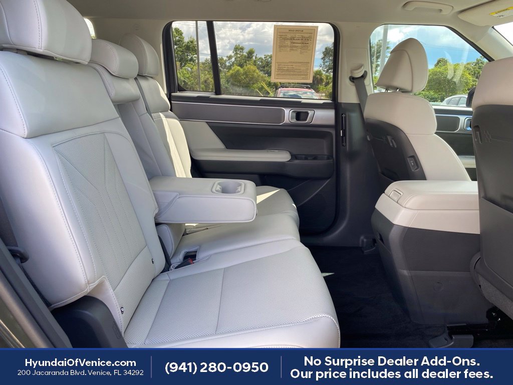 Certified 2025 Hyundai Santa Fe SEL FWD image 17