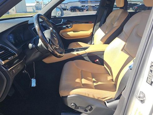 Used 2018 Volvo XC90 T6 Momentum w/ Convenience Package image 11