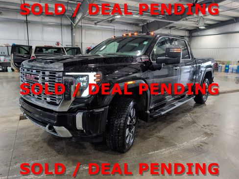 Used 2025 GMC Sierra 2500 Denali w/ Denali Reserve Package AWD/4WD image 6