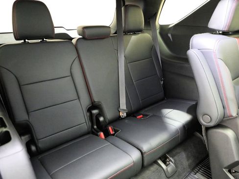 Certified 2024 Chevrolet Traverse RS w/ LPO, Floor Liner Package AWD/4WD image 11