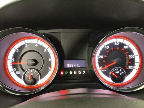 Used 2019 Dodge Grand Caravan SXT w/ Driver Convenience Group image 23