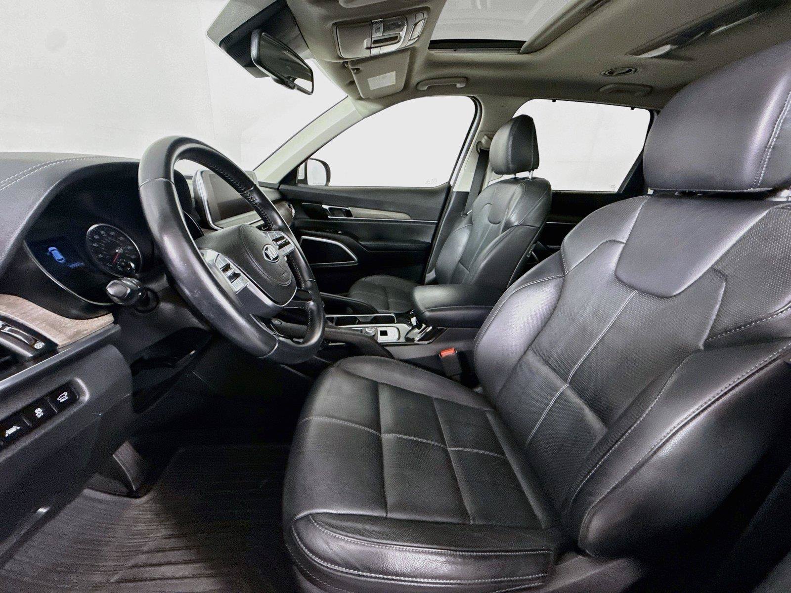 Used 2020 Kia Telluride EX w/ EX Premium Package FWD image 3