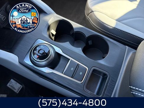 New 2026 Ford Escape SE w/ PHEV Premium Package FWD image 10