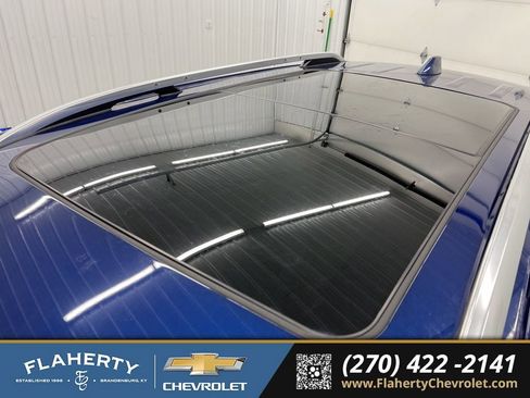 Used 2023 Chevrolet Equinox Premier image 36