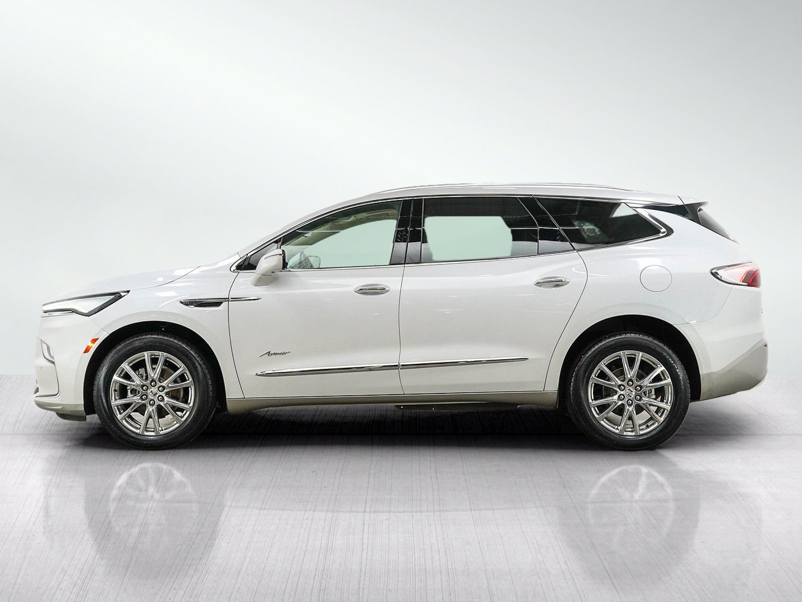 Used 2023 Buick Enclave Premium w/ Experience Buick Package AWD/4WD image 2