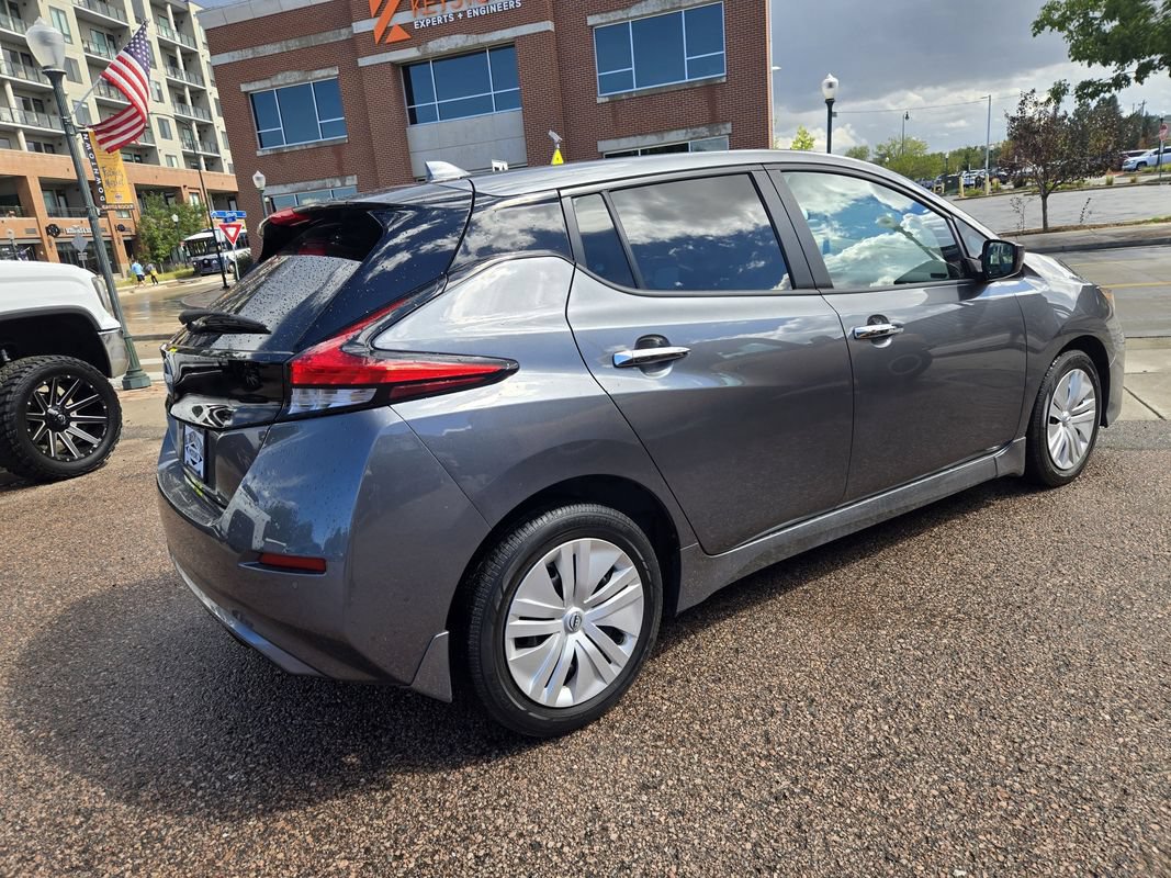 Used 2025 Nissan Leaf S FWD image 11