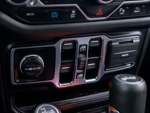 Used 2024 Jeep Wrangler High Altitude image 26