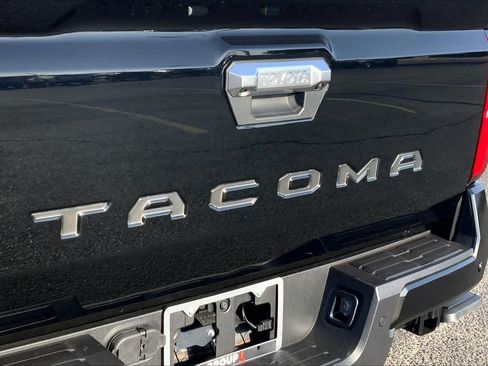 Certified 2026 Toyota Tacoma Limited AWD/4WD image 10